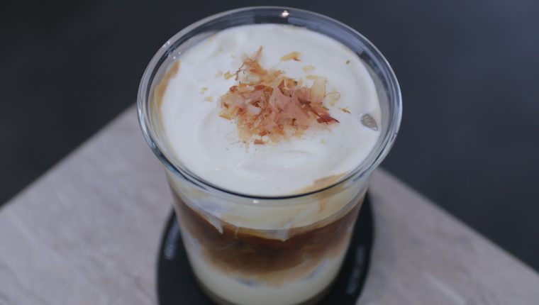 Cà phê mắm ruốc gây tò mò ở Huế