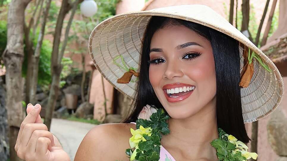 Sắc vóc tân Hoa hậu Thế giới