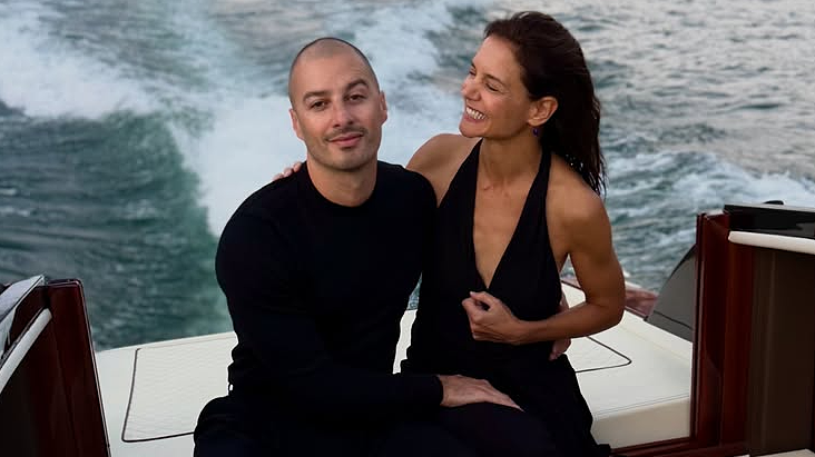 Katie Holmes du lịch Italy cùng tình trẻ