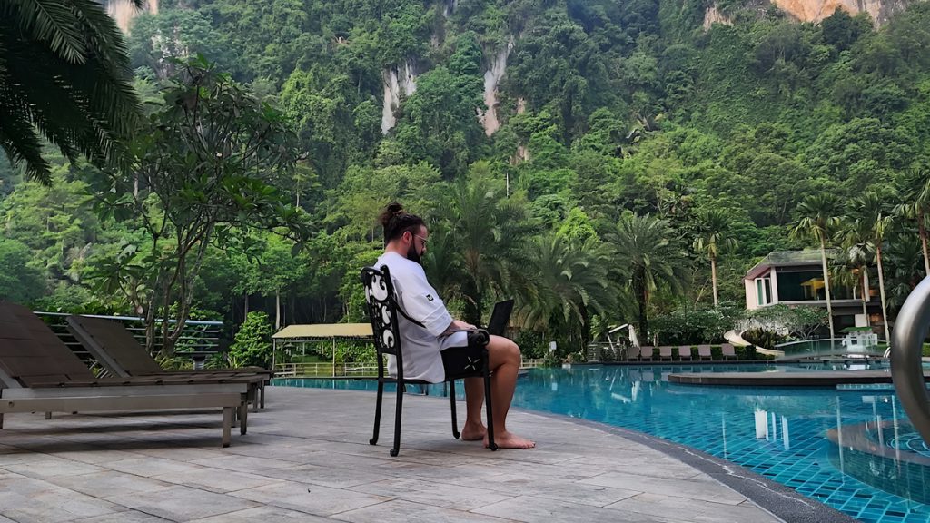 Gia đình Mỹ vỡ mộng sống ở châu Á