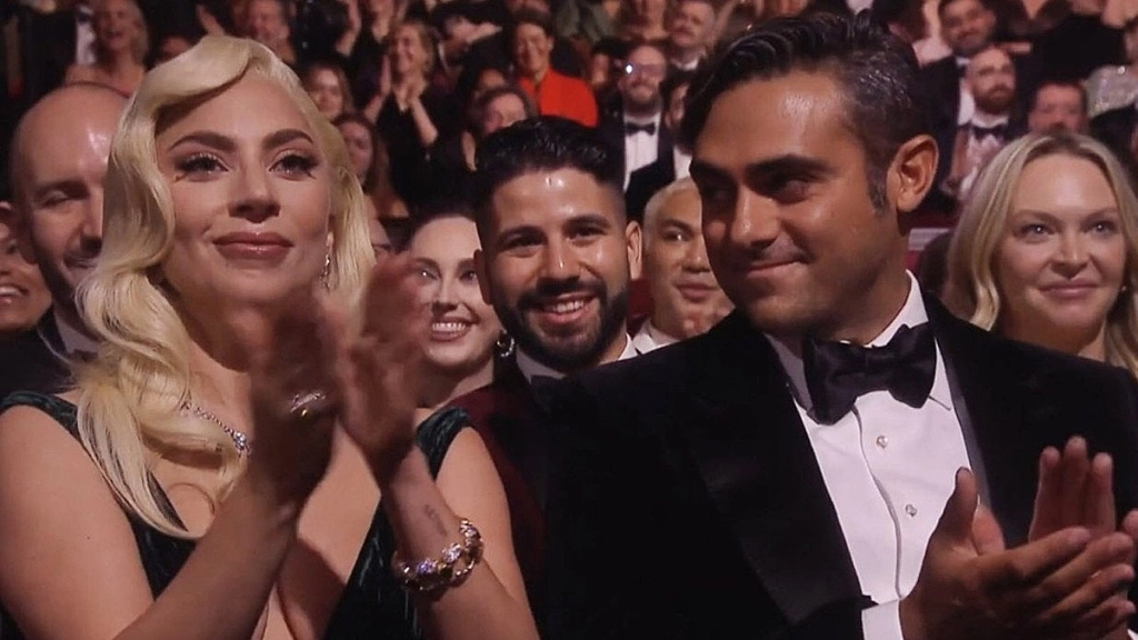 Lady Gaga có con đầu lòng