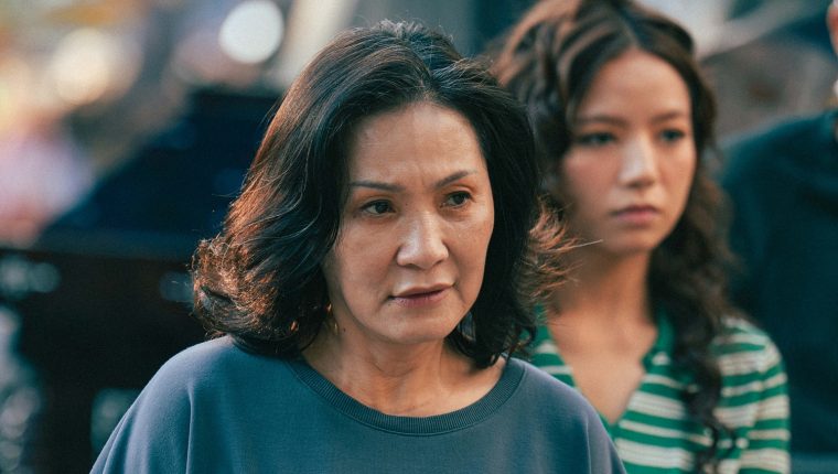 'Lên hương': Hồng Đào lột xác với vai người