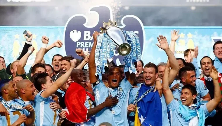 Ferdinand đòi tước chức vô địch của Man City