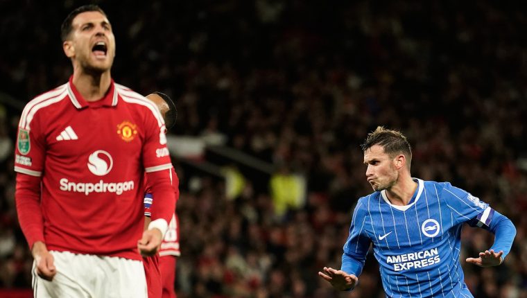 Man Utd mất hai kỷ lục tồn tại nửa