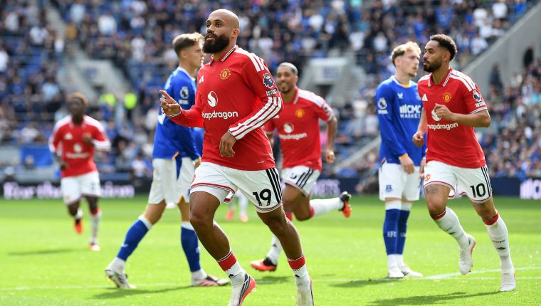 Man Utd rơi chiến thắng phút cuối trước Everton