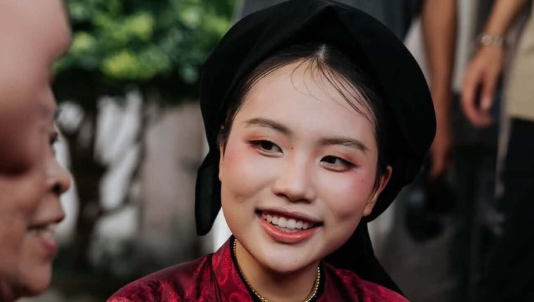 Phương Mỹ Chi hát xoan trong MV 'Thử lòng