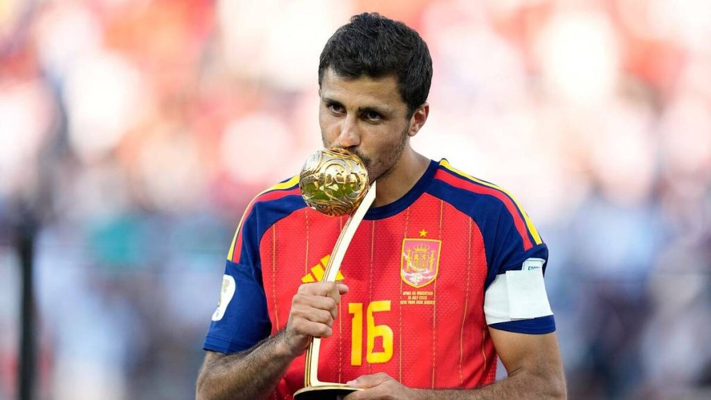 Rodri: 'Tôi chọn Barca vì lý do thể thao'