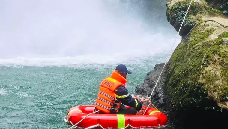 Tìm thấy thi thể du khách bị cuốn trôi