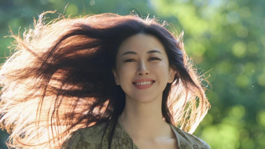 Thời trang dạo phố của 'sao đẹp nhất Trung