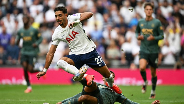 Tottenham không ghi bàn trận thứ tư liên tiếp