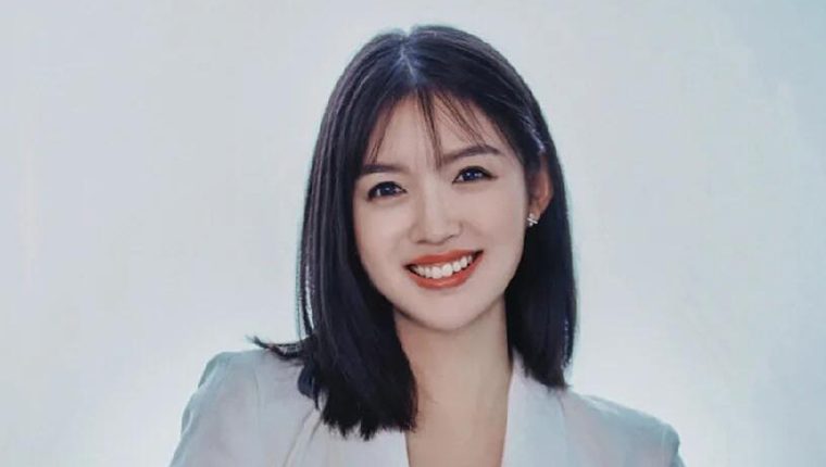 Gu thời trang đơn sắc của Trương Tử Lâm