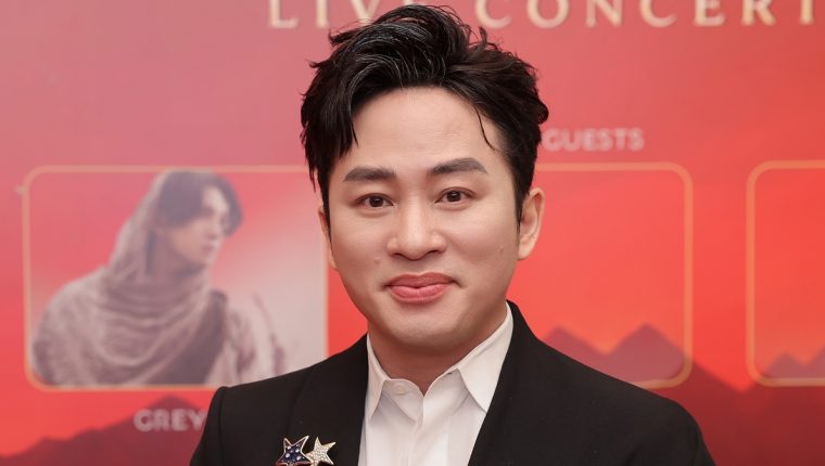 Tùng Dương: 'Run khi làm concert ở sân vận