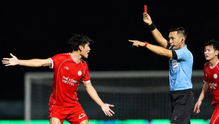 Mưa thẻ phạt trong ngày V-League 2026-2027 khởi tranh