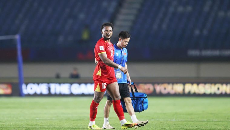 Xuân Son chấn thương, nguy cơ nghỉ hết FIFA