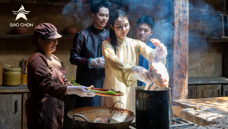 Huyền Lizzie, 14 Casper hấp gà mía, chiên bánh
