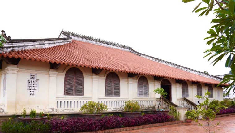 Nhà cổ được ví như ‘cung điện gỗ’ ở miền Tây