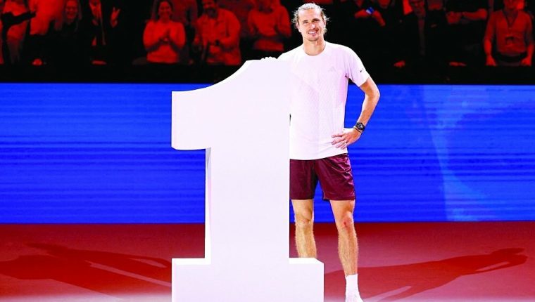 Zverev gia nhập nhóm 30 tay vợt đứng số