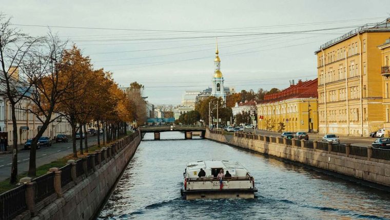 Du lịch Nga tự túc sau miễn visa cần