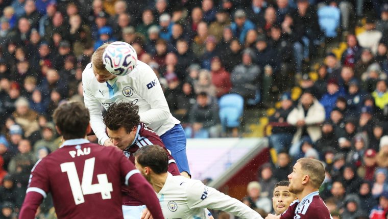 Man City đứt chuỗi toàn thắng ở Ngoại hạng