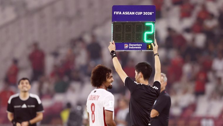 Malaysia yêu cầu FIFA giải thích việc tăng phút