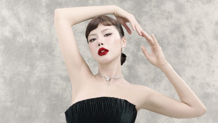 Minh Tú trở lại làm mẫu sau tai nạn
