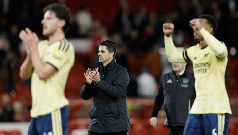 Arteta: 'Forest dựng cả cây thông Noel trước khung