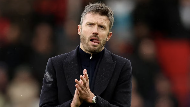 Carrick bất ngờ khi được CĐV Man Utd hát