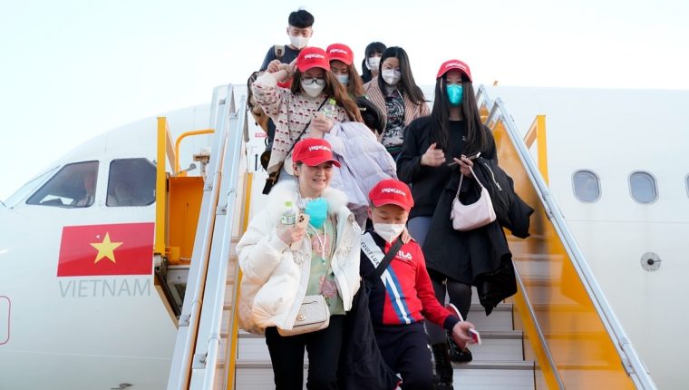 Miễn thị thực cho khách Trung Quốc đi tour