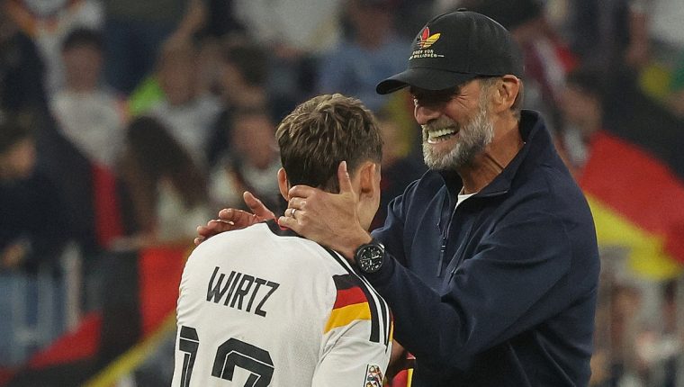 Đức thắng trận đầu dưới thời HLV Klopp
