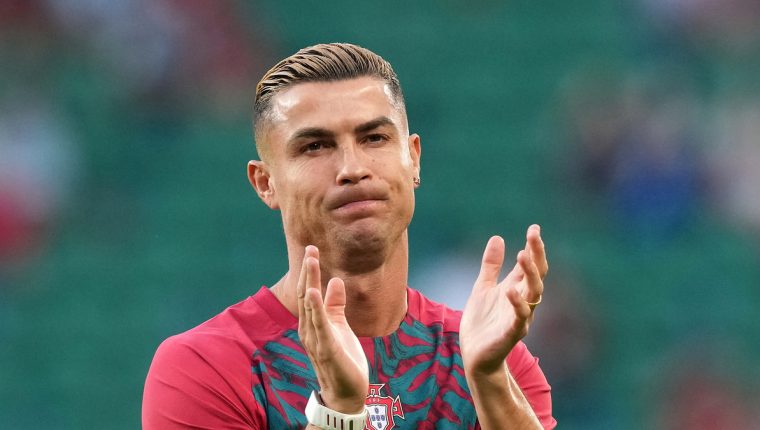 LĐBĐ Bồ Đào Nha đình chỉ thi đấu Ronaldo
