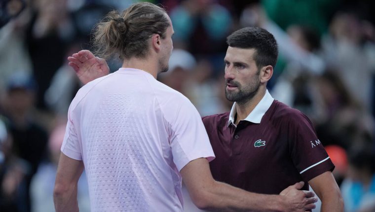 Djokovic vượt kỷ lục Nadal sau khi hạ Zverev