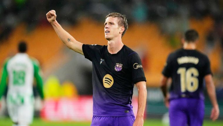 Barca san bằng kỷ lục tồn tại gần 60