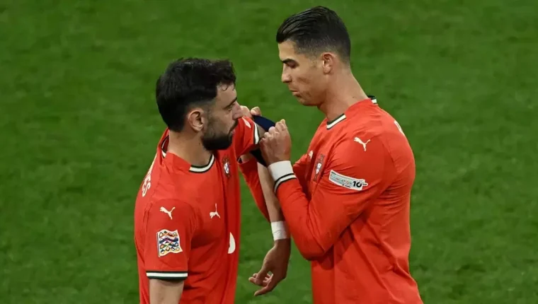 Bruno Fernandes: 'Đừng biến chuyện Ronaldo thành cuộc chia
