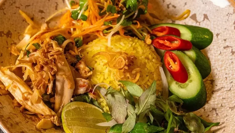 Hành trình biến hoá của cơm gà Hội An
