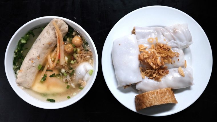 Bánh cuốn nước hầm xương đặc sản Cao Bằng