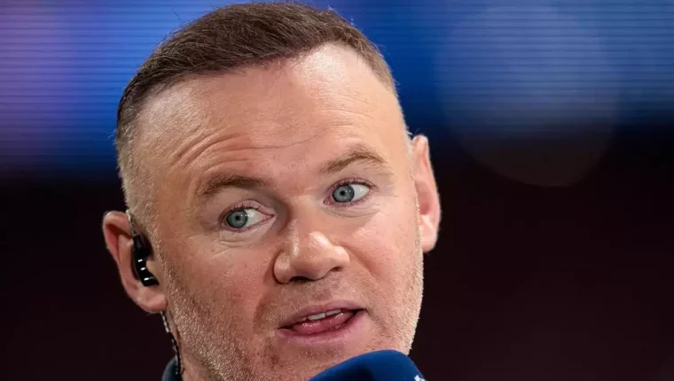 Rooney: 'Martinez thiếu tôn trọng đồng đội Man Utd'