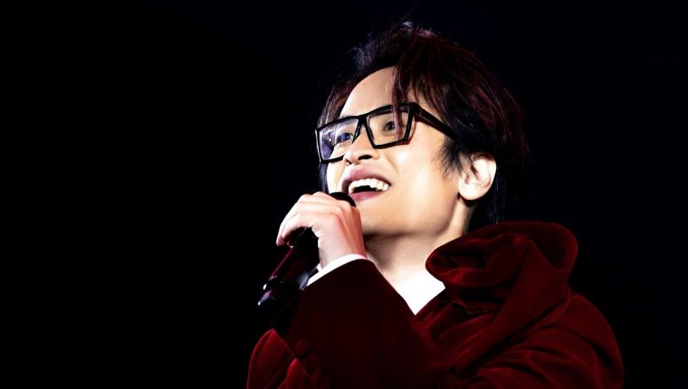 Hà Anh Tuấn làm show ở rạp xiếc