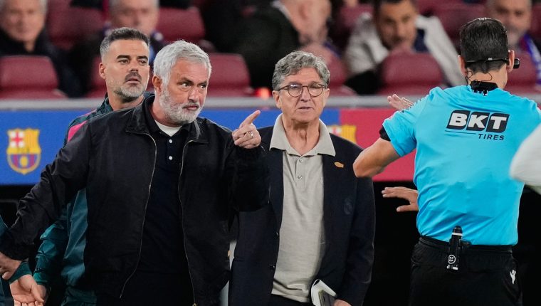 Mourinho: 'Real xứng đáng thắng Barca'
