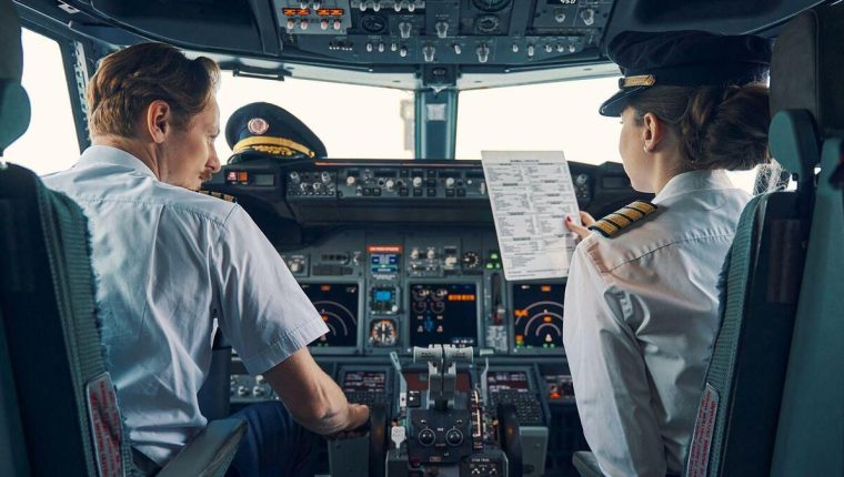 3/4 phi công châu Âu thừa nhận từng ngủ
