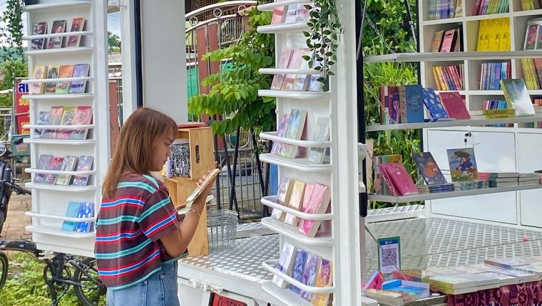 Chuyến xe sách đi khắp Thái Lan
